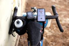 Quad Lock Bike Mount     &   smartphone  